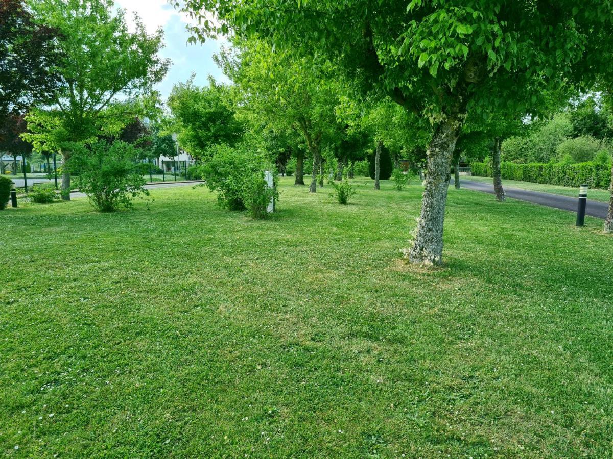 Resort & Camping - Val De Braye Bessé-sur-Braye Zewnętrze zdjęcie