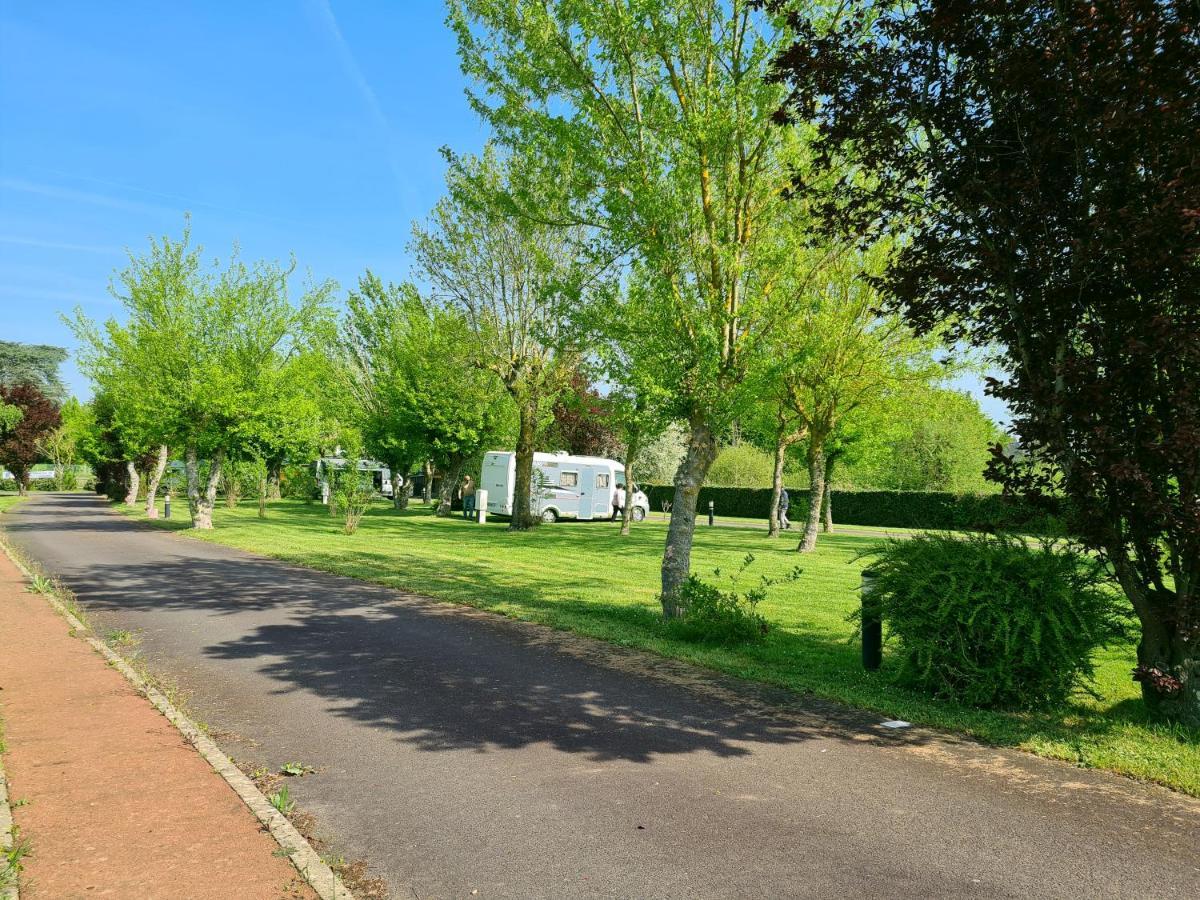 Resort & Camping - Val De Braye Bessé-sur-Braye Zewnętrze zdjęcie