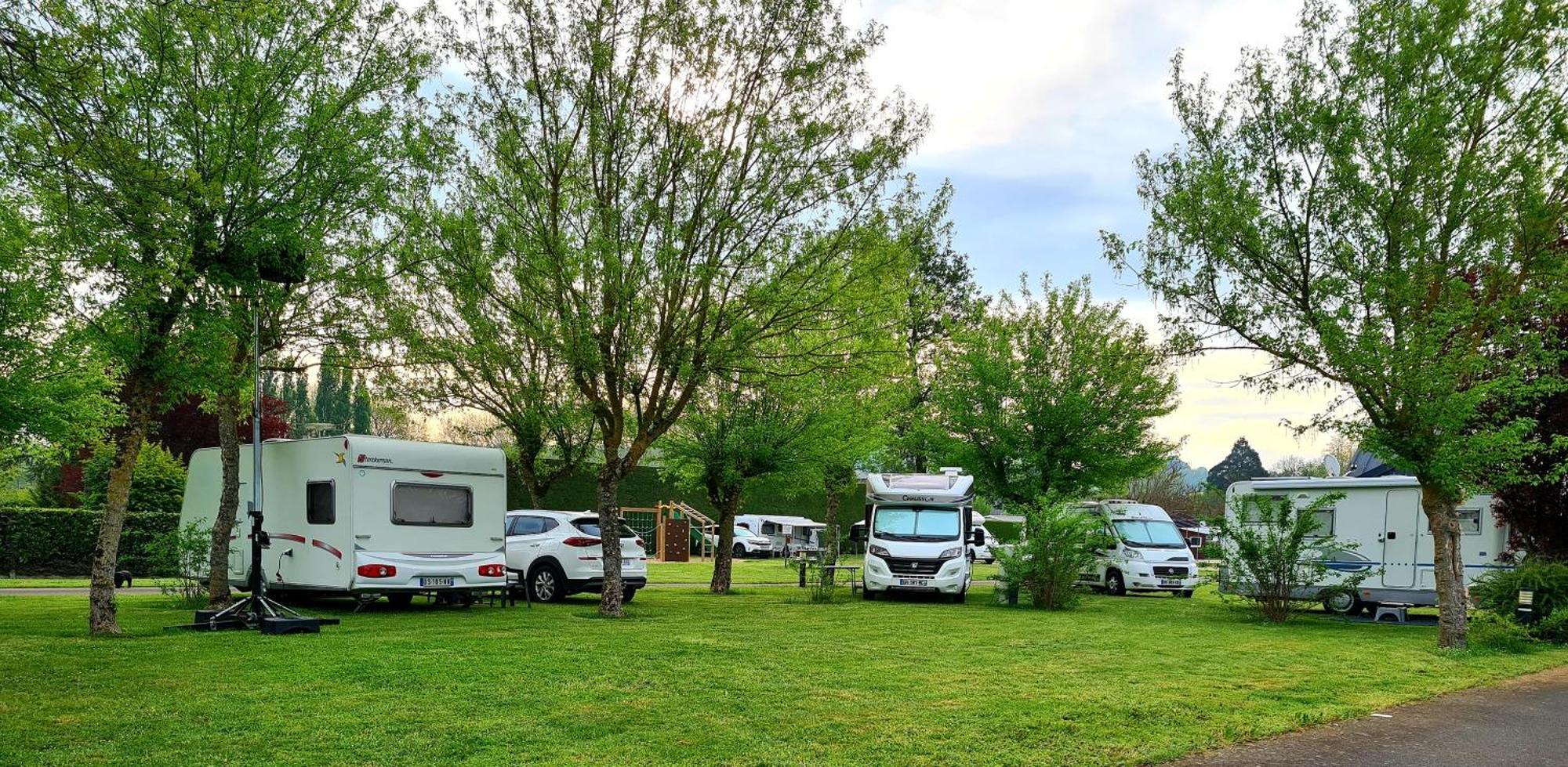 Resort & Camping - Val De Braye Bessé-sur-Braye Zewnętrze zdjęcie